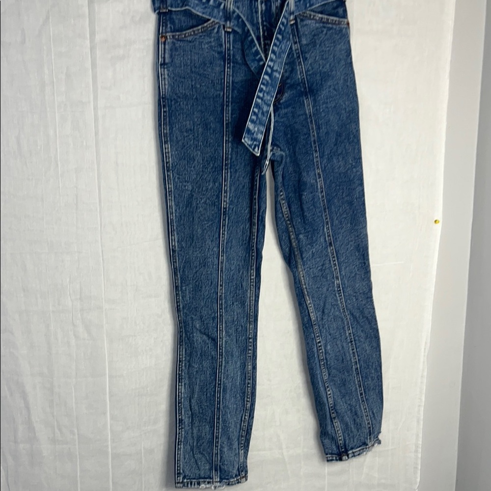 Abercrombie & Fitch High Rise Blue Jeans.   ‎ CAJA.  #. 7